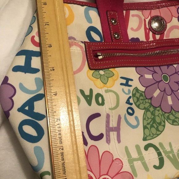 Coach handbag perfect for spring - Picture 6 of 16